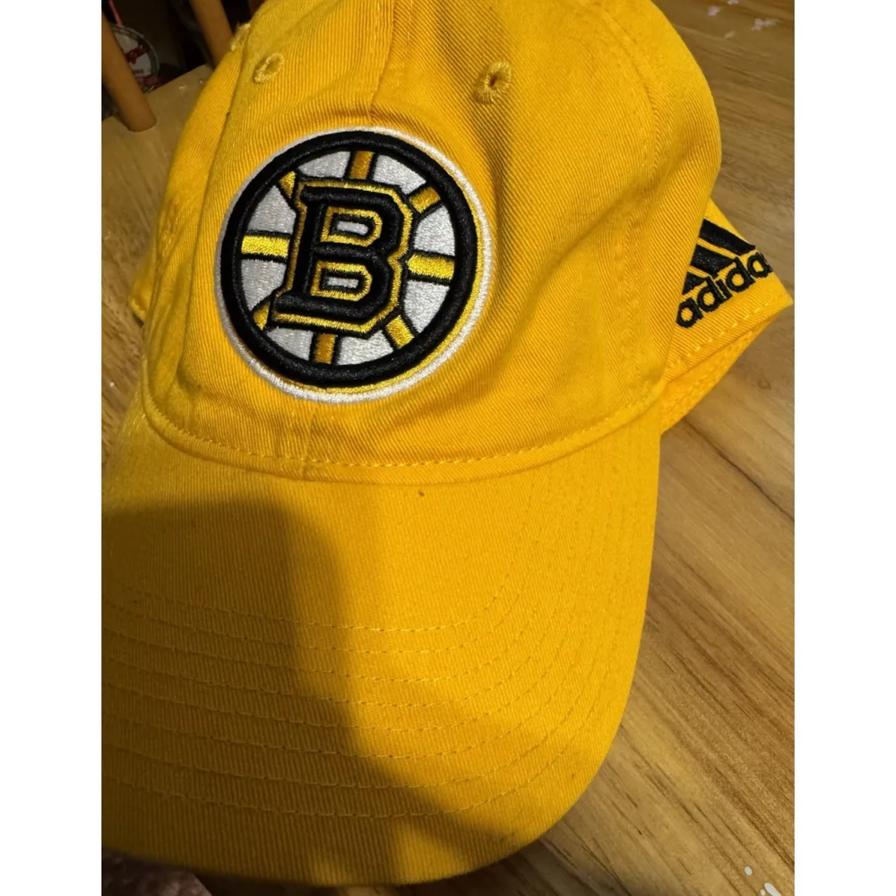 BOSTON BRUINS Dad Adidas Hat Yellow OSFA Adjustable NWOT